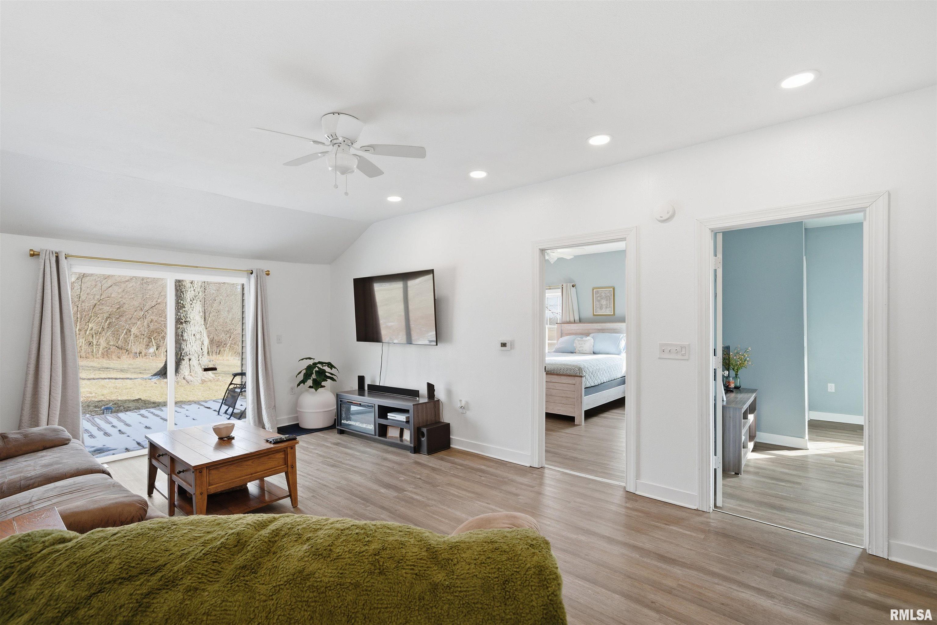 13213 West Wheeler Road Glasford, IL 61533 - Photo 6 of 33