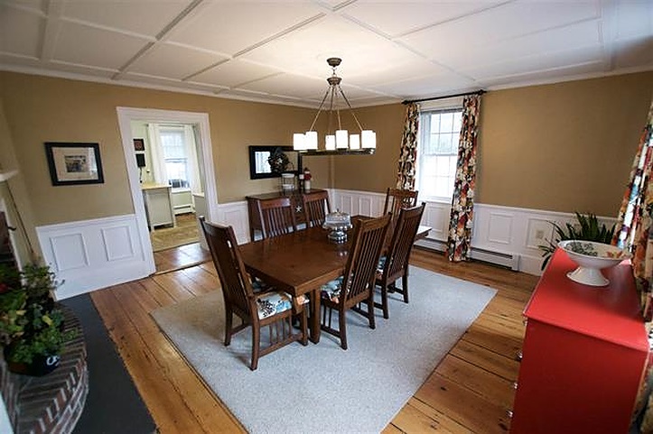679 Island Pond Road Manchester, NH 03109 - Photo 14 of 16