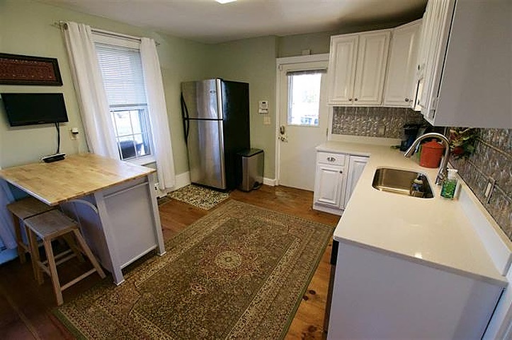 679 Island Pond Road Manchester, NH 03109 - Photo 15 of 16