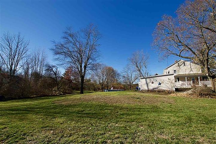 679 Island Pond Road Manchester, NH 03109 - Photo 16 of 16