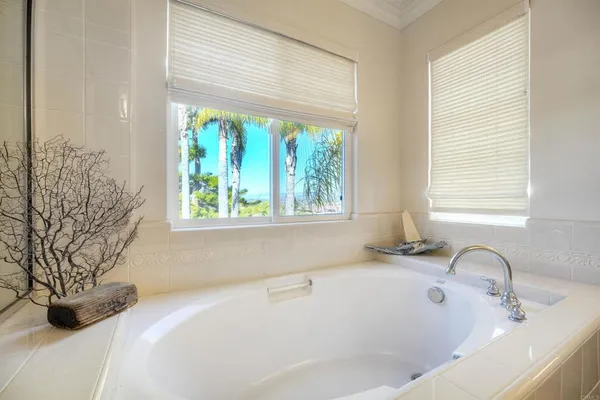 $1,770,000 | 3594 Granite Court, Carlsbad, CA 92010