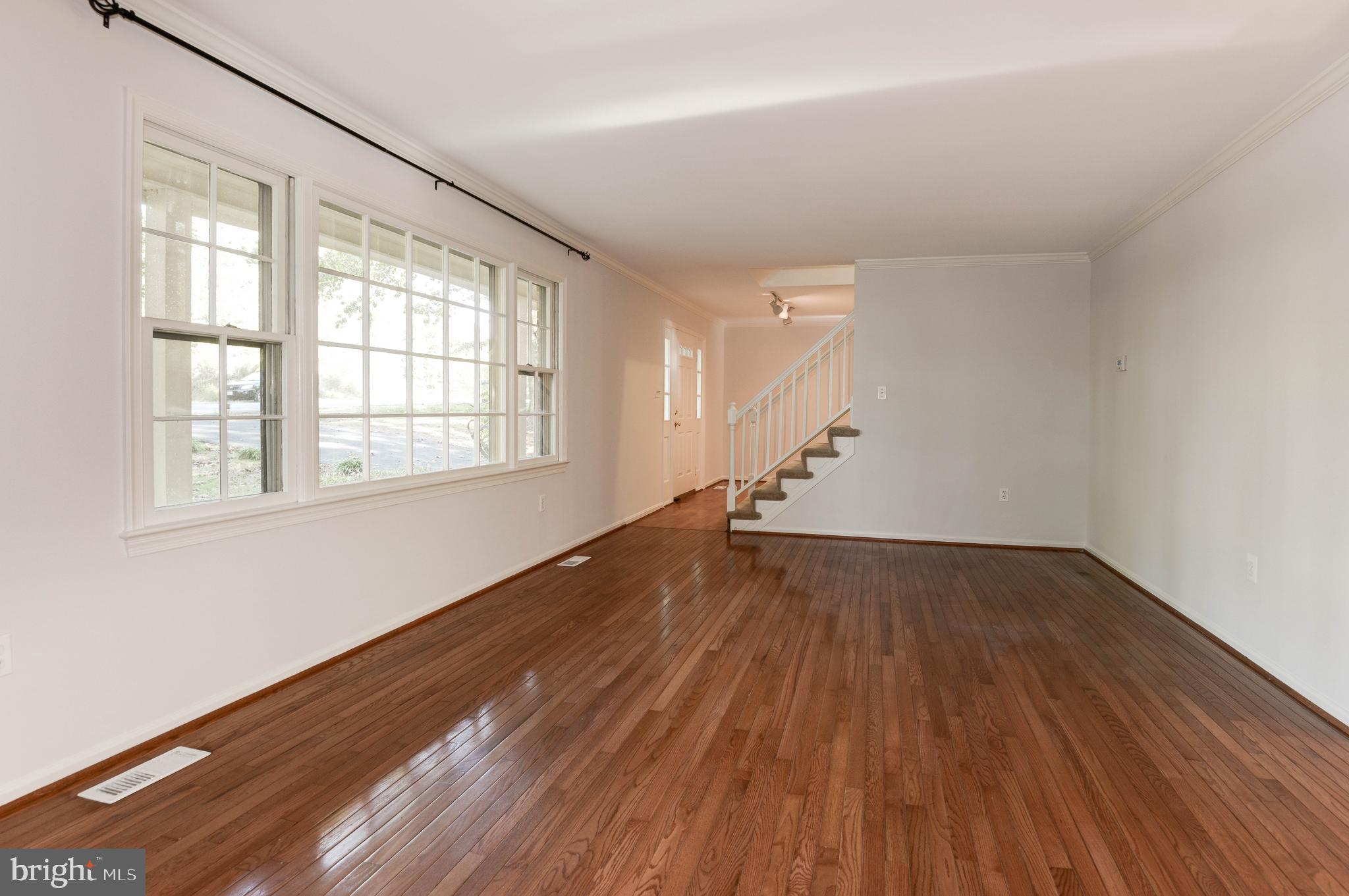 10809 Cross School Road Reston, VA 20191 - Photo 12 of 49