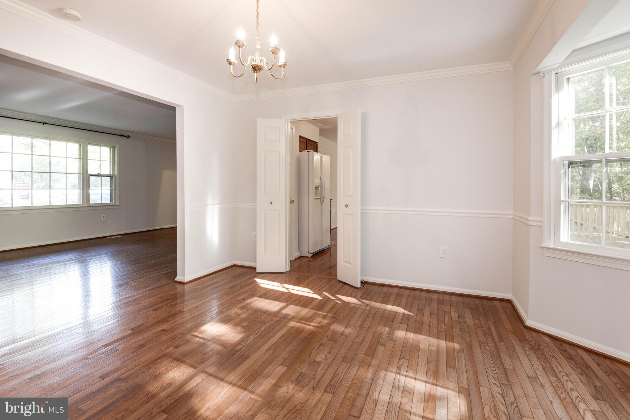 10809 Cross School Road Reston, VA 20191 - Photo 15 of 49