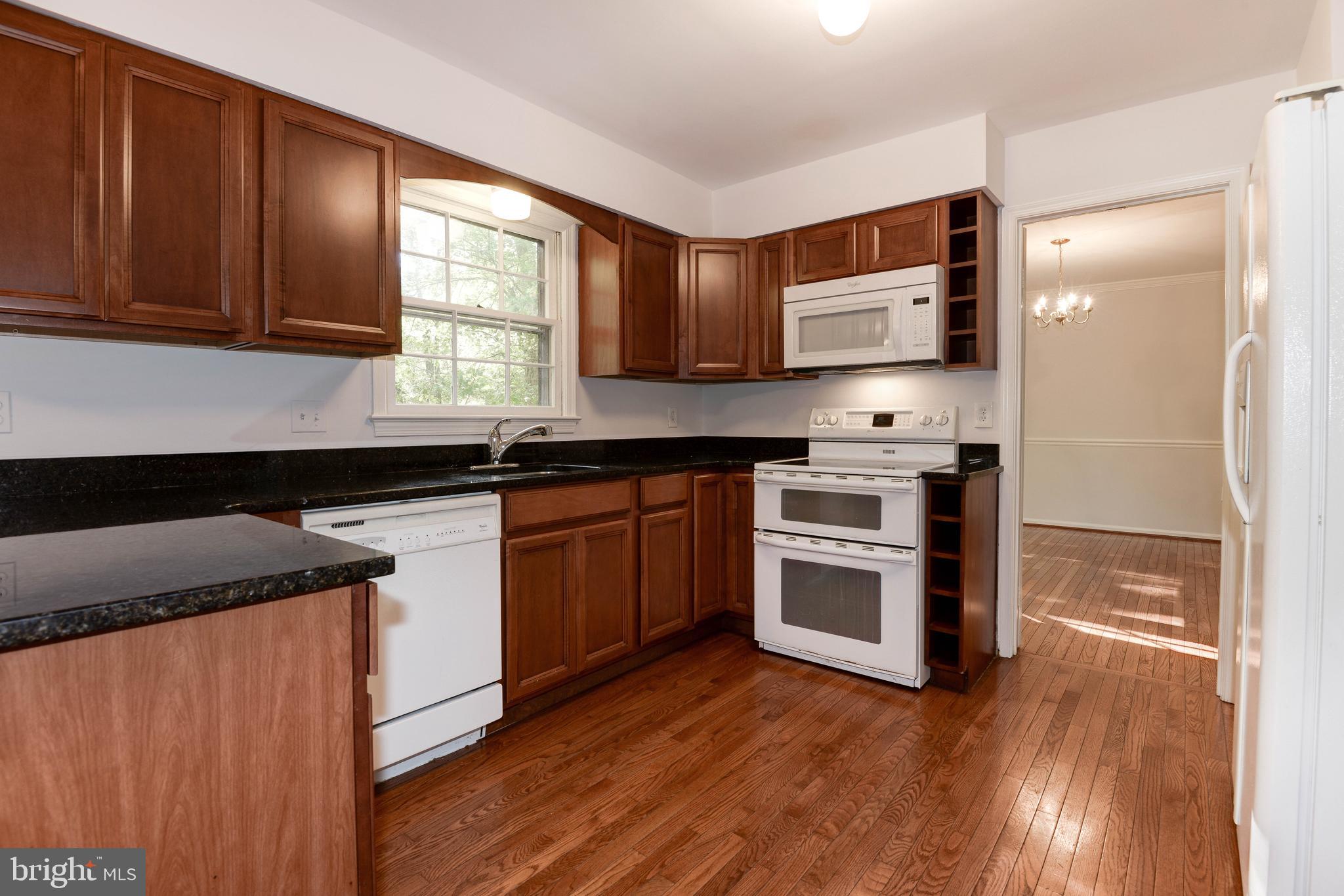 10809 Cross School Road Reston, VA 20191 - Photo 19 of 49