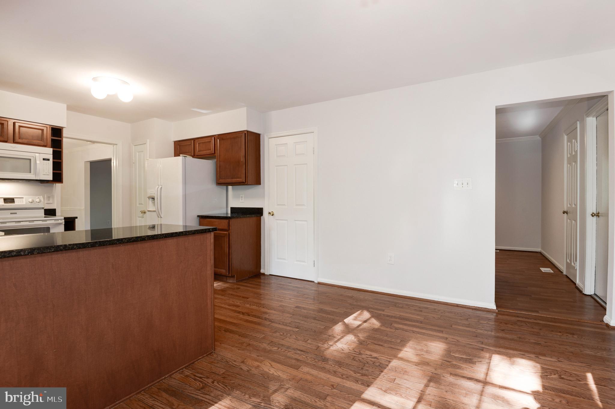 10809 Cross School Road Reston, VA 20191 - Photo 22 of 49