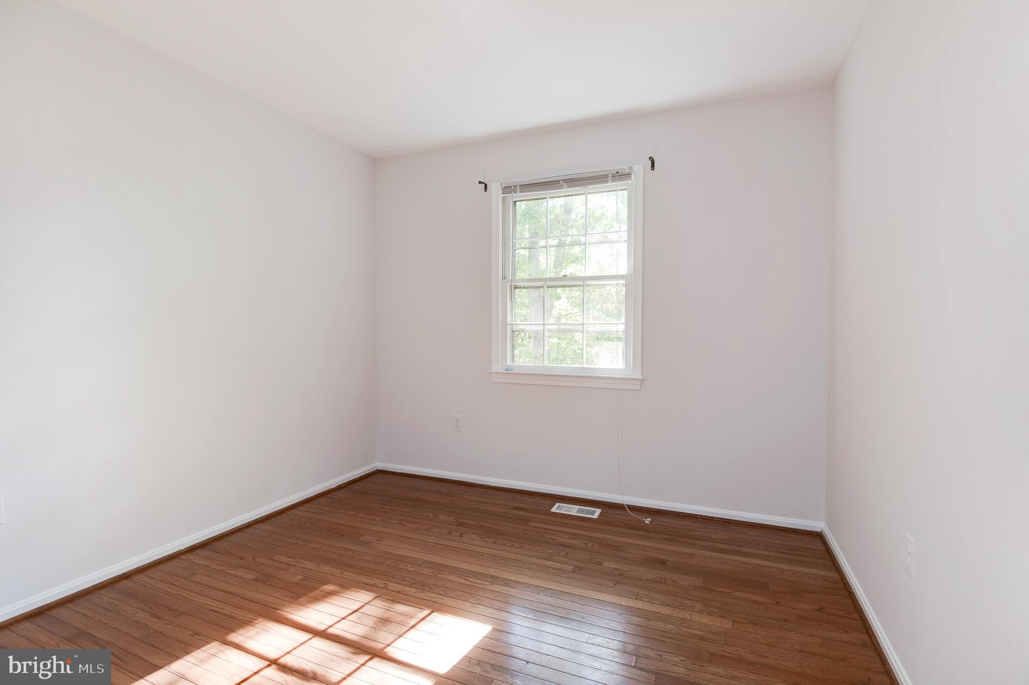 10809 Cross School Road Reston, VA 20191 - Photo 28 of 49