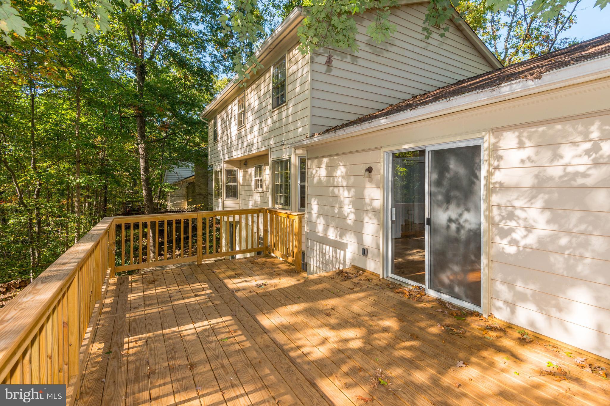 10809 Cross School Road Reston, VA 20191 - Photo 5 of 49