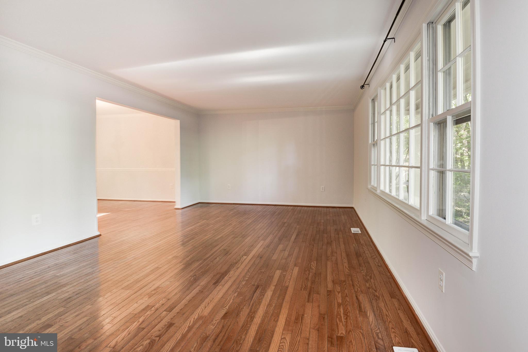 10809 Cross School Road Reston, VA 20191 - Photo 10 of 49