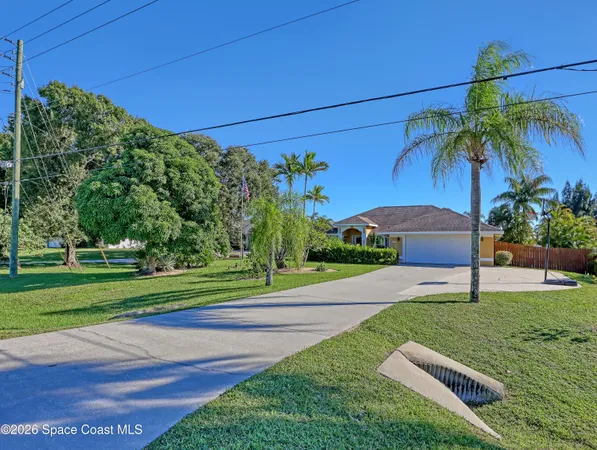 $665,000 | 2710 South Courtenay Parkway, Merritt Island, FL 32952