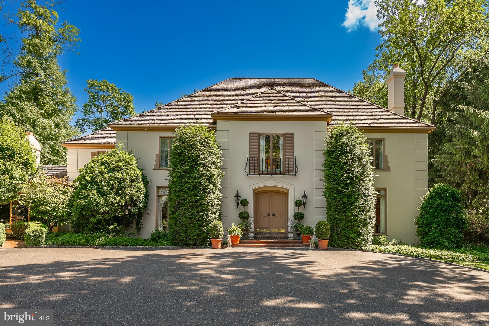 71 Tunbridge Road Haverford, PA 19041 - Photo 4 of 82 You've arrived! Let's go inside for a tour