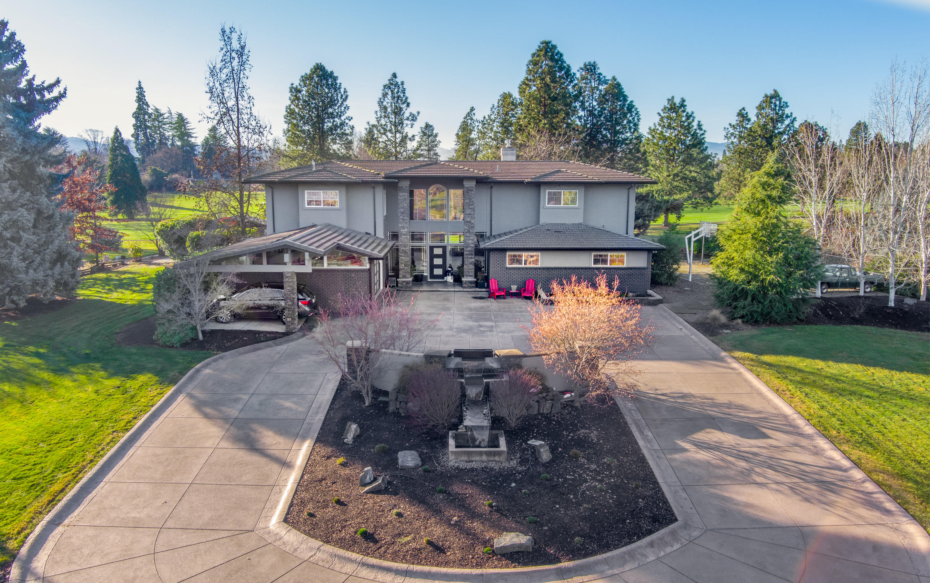 34 South Foothill Road Medford, OR 97504 - Photo 1 of 67 01_SF_1