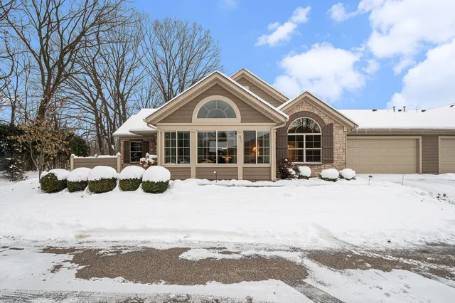$535,000 | 856 Bridge Crest Drive Southeast, Ada, MI 49301