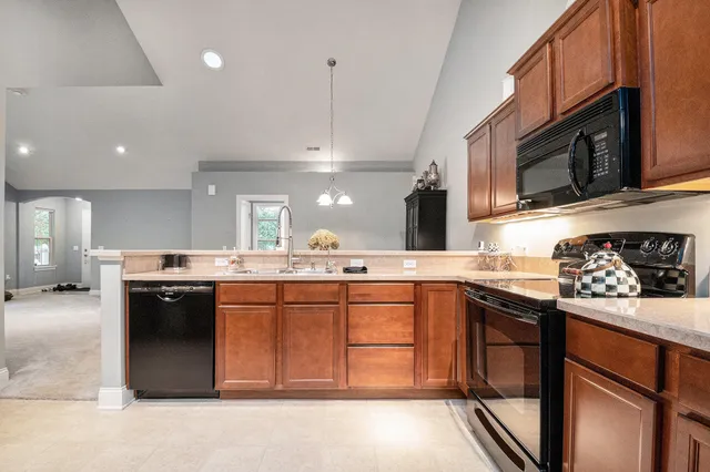 $535,000 | 856 Bridge Crest Drive Southeast, Ada, MI 49301