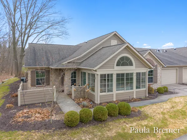 $535,000 | 856 Bridge Crest Drive Southeast, Ada, MI 49301