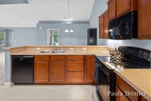 $535,000 | 856 Bridge Crest Drive Southeast, Ada, MI 49301