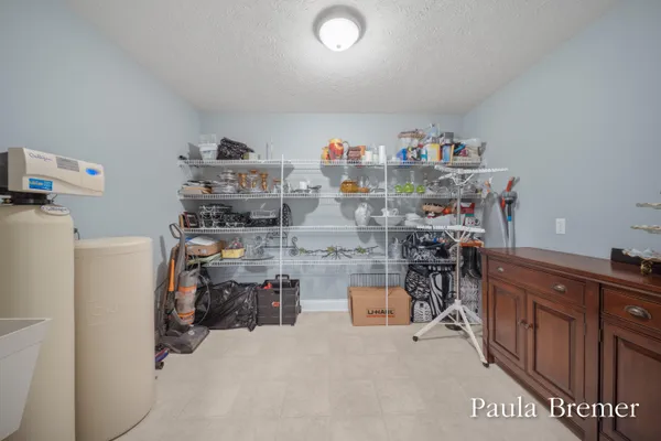 $535,000 | 856 Bridge Crest Drive Southeast, Ada, MI 49301