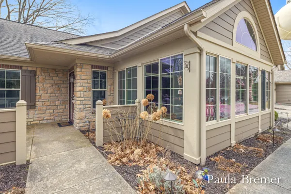 $535,000 | 856 Bridge Crest Drive Southeast, Ada, MI 49301