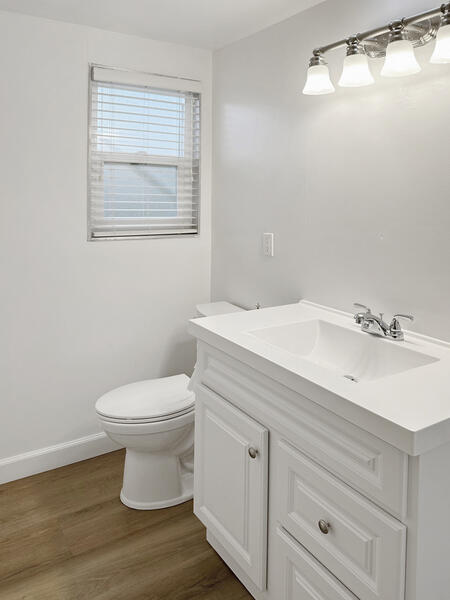 5740 Encina Road, Unit 3 Goleta, CA 93117 - Photo 13 of 29 Primary Bathroom 1
