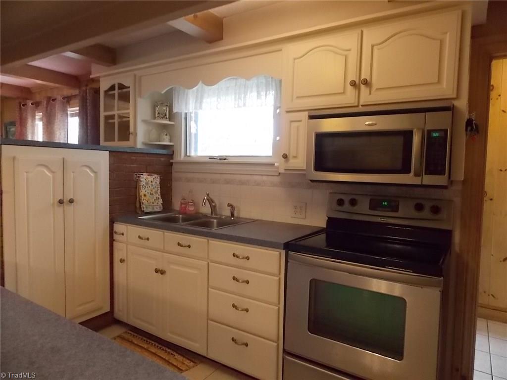 228 Couch Road Elkin, NC 28621 - Photo 10 of 28 Gallery Image 10