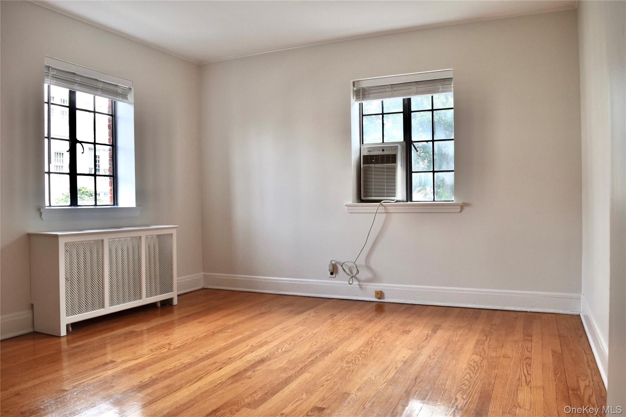 22 Sagamore Road, Unit 2B Bronxville, NY 10708 - Photo 11 of 26 Primary Bedroom with western and northern exposures.