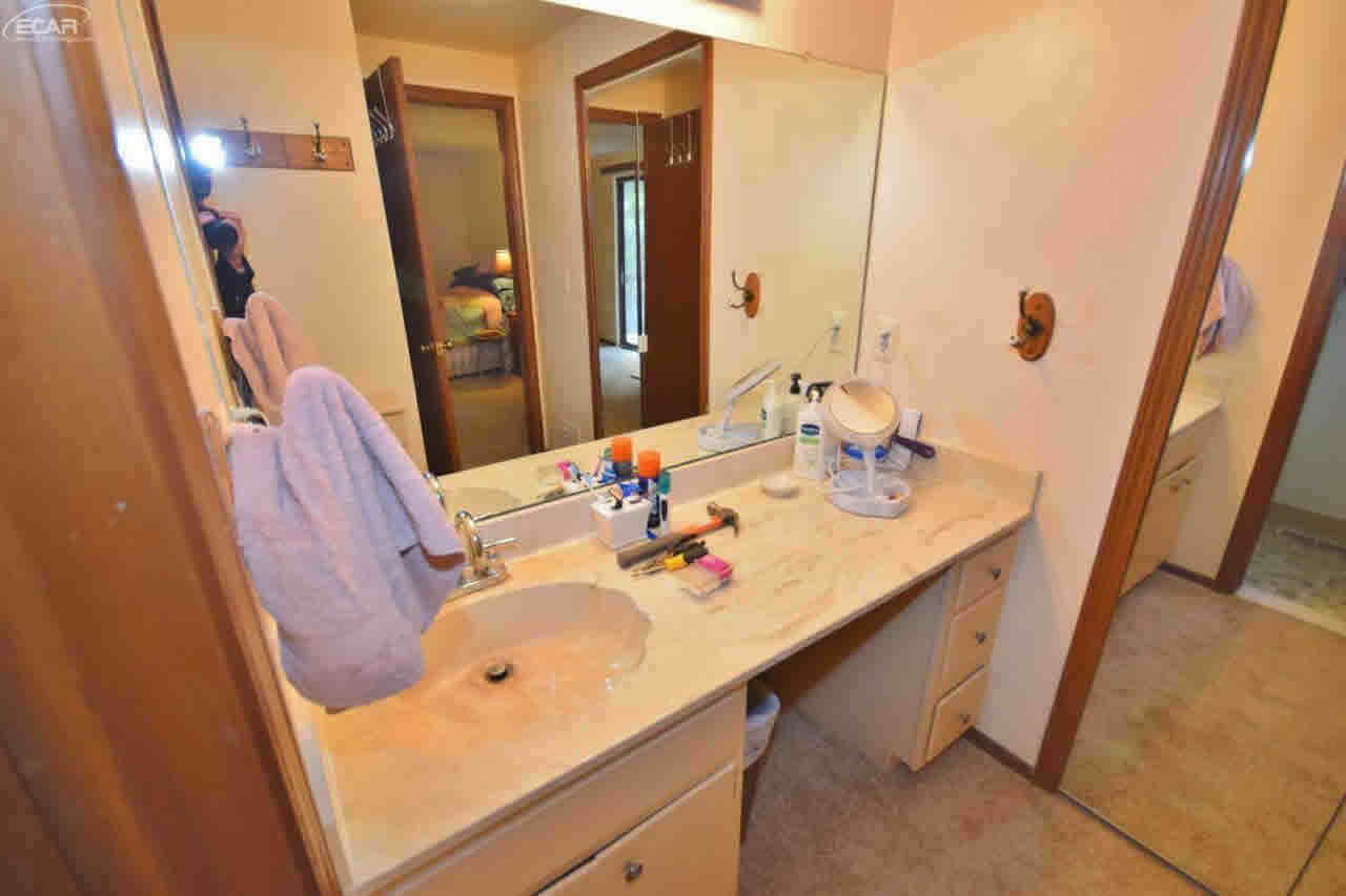11324 White Lake Road Fenton, MI 48430 - Photo 14 of 28
