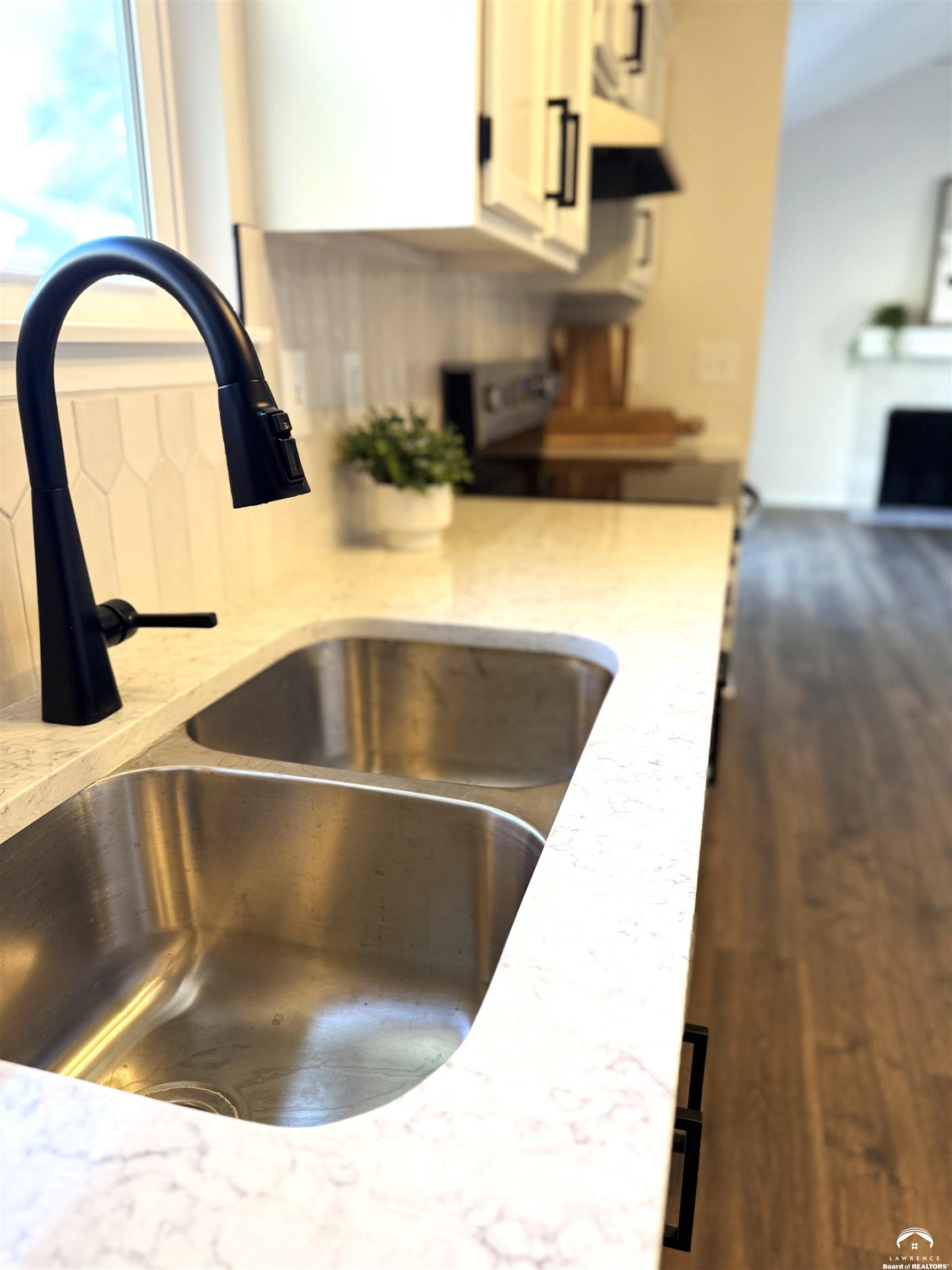 4712 McCormick Street Lawrence, KS 66047 - Photo 9 of 21