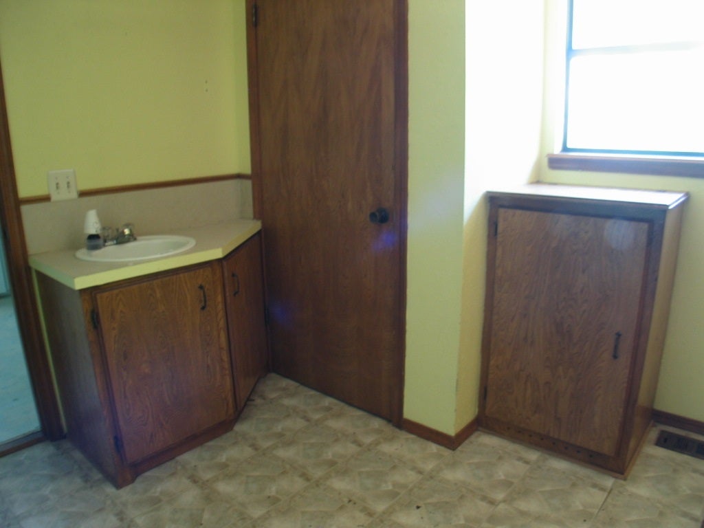 120 West Dunkin Road Cushing, OK 74023 - Photo 9 of 21 Gallery Image 9
