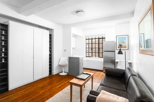 a picture of a wall with a white wall and a painting