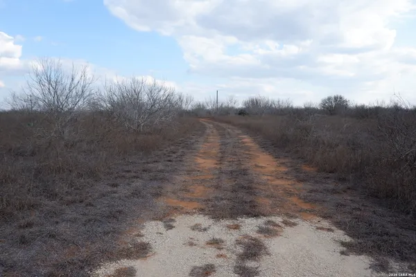 $179,999 | 8846 Farm To Market Road 140, Charlotte, TX 78011