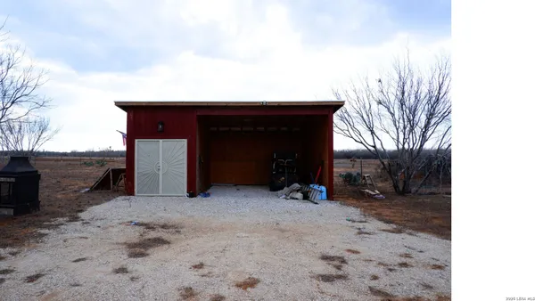 $179,999 | 8846 Farm To Market Road 140, Charlotte, TX 78011