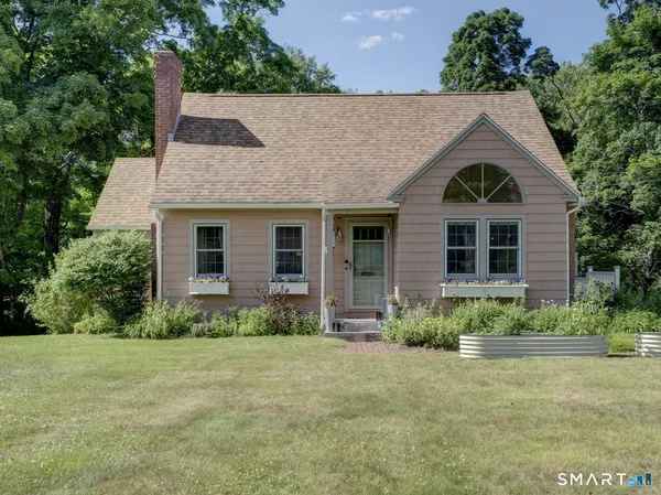 $469,000 | 61 Hillcrest Road, Glastonbury, CT 06033