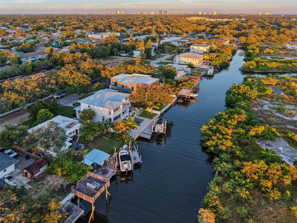 4828 West Flamingo Road Tampa, FL 33611 - Photo 61 of 67 an aerial view of residential houses with outdoor space