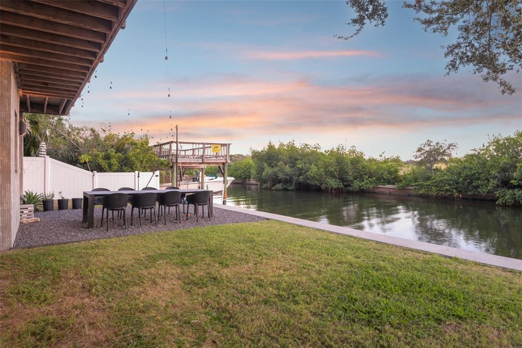4828 West Flamingo Road Tampa, FL 33611 - Photo 65 of 67 a view of a lake with outdoor seating