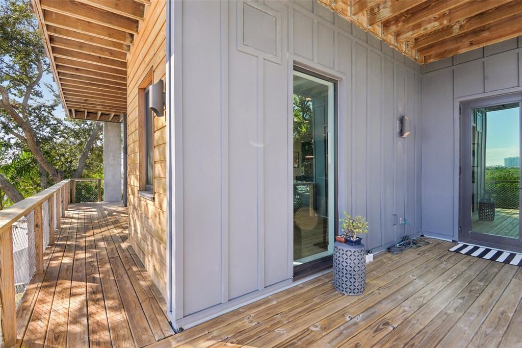 4828 West Flamingo Road Tampa, FL 33611 - Photo 8 of 67 a view of a house with backyard and sitting area