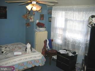 4528 Fernhill Road Philadelphia, PA 19144 - Photo 3 of 6 Gallery Image 3