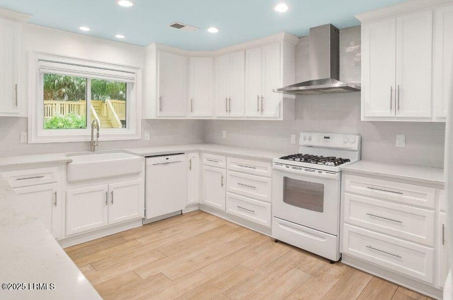 703 Swordfish Road Fripp Island, SC 29920 - Photo 8 of 65 sfkitchen