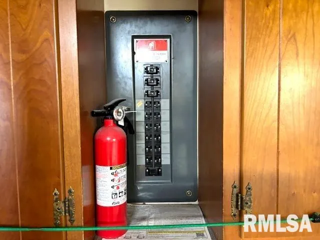 $185,900 | 2138 West Lawrence Avenue, Springfield, IL 62704