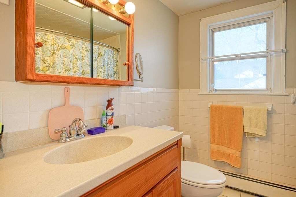 511 Maple Street Franklin, MA 02038 - Photo 16 of 27 Gallery Image 16