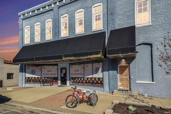 $219,900 | 100 West Market Street, Unit 2C, Warsaw, IN 46580