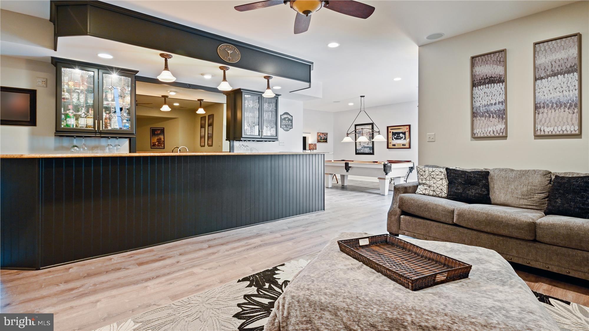 41334 Raspberry Drive Leesburg, VA 20176 - Photo 44 of 70 Entertainer's Bar in Basement