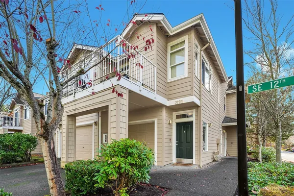 $550,000 | 22751 Southeast 12th Place, Sammamish, WA 98075