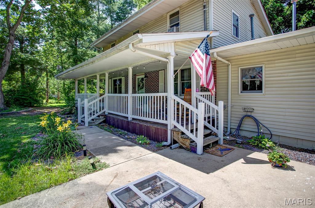 505 Hinton Street Kane, IL 62054 - Photo 13 of 61