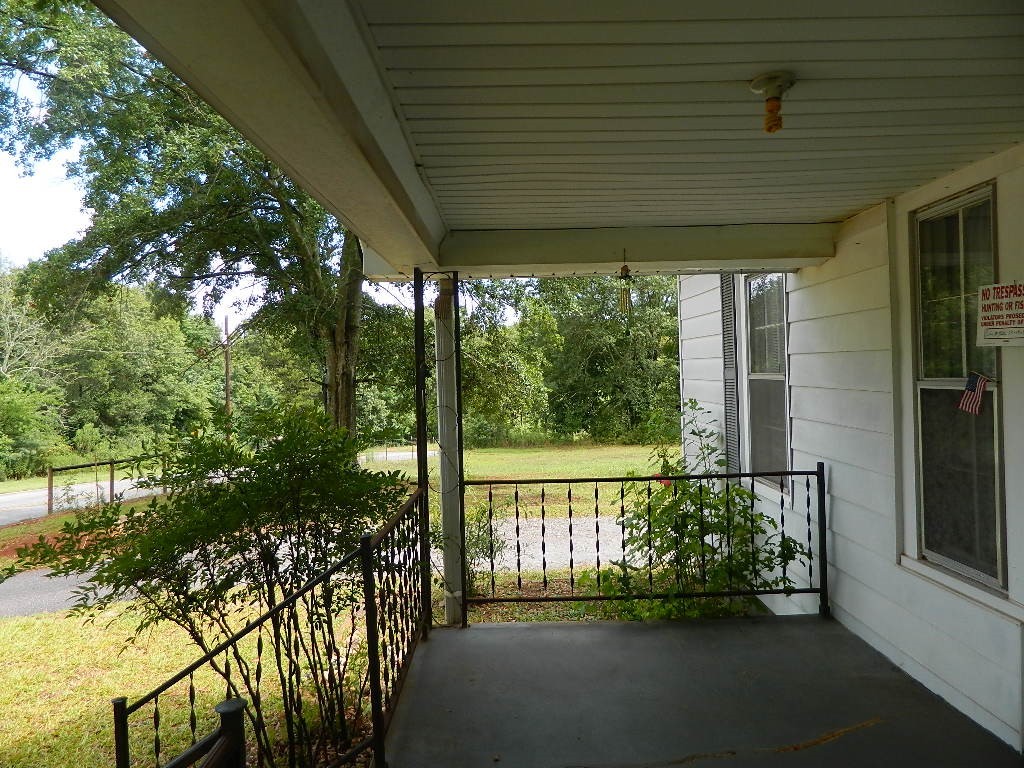 634 Airline Road Anderson, SC 29624 - Photo 5 of 41