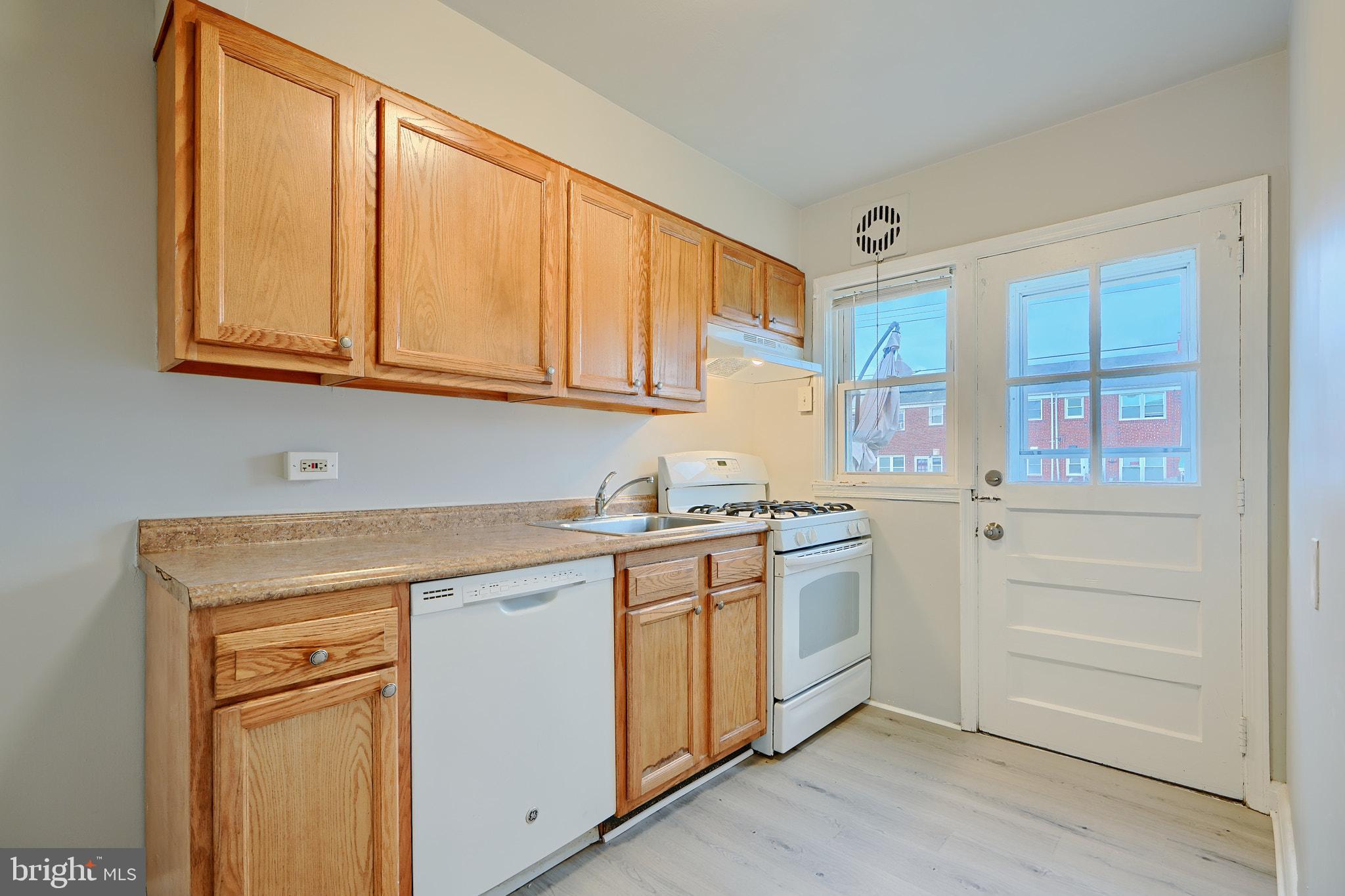 2146 Redthorn Road Middle River, MD 21220 - Photo 11 of 36