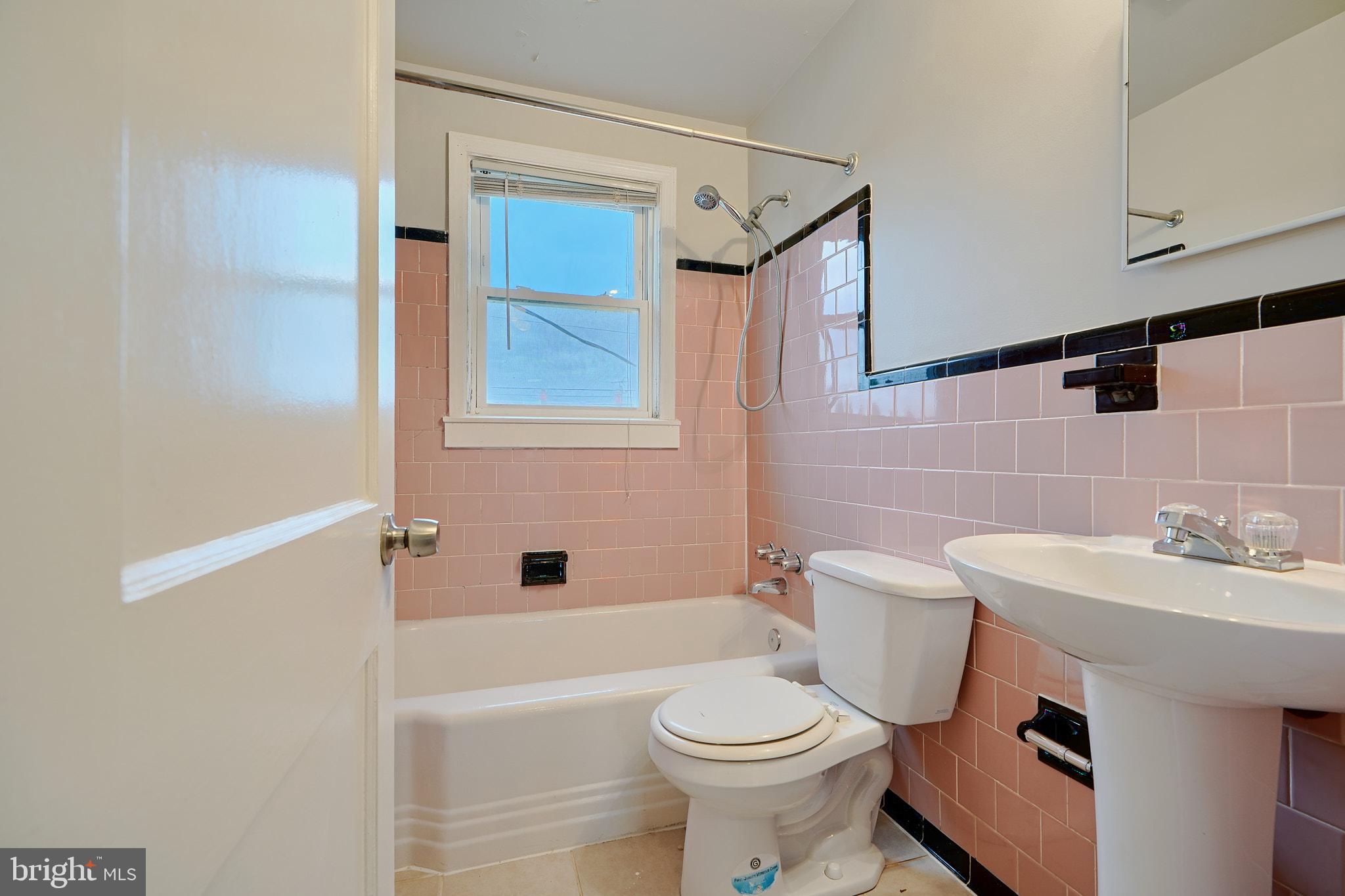 2146 Redthorn Road Middle River, MD 21220 - Photo 23 of 36