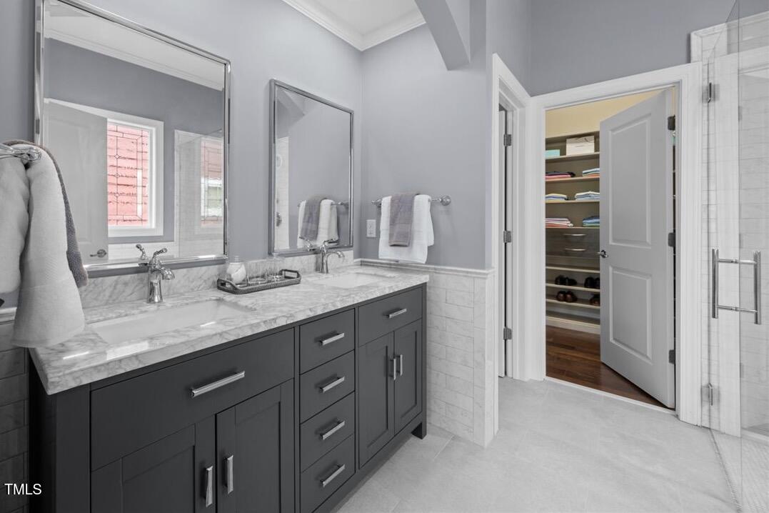 1330 Rodessa Raleigh, NC 27607 - Photo 14 of 28 Primary Bath