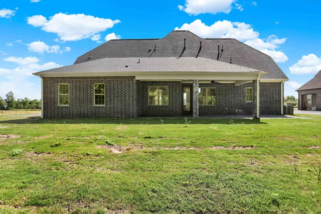 $524,000 | 200 Wellington Circle South, Oakland, TN 38068