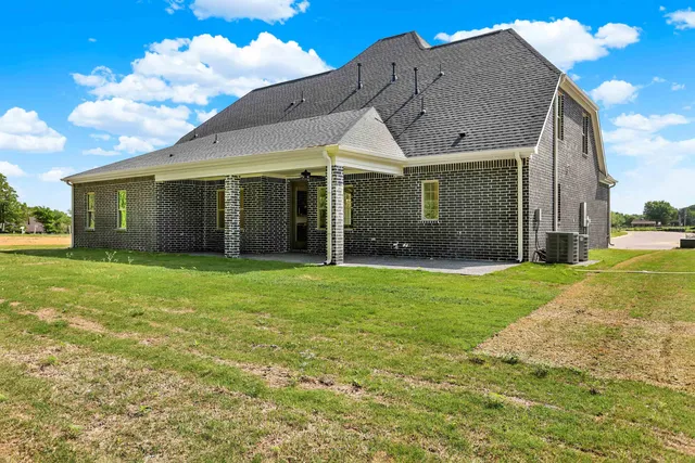 $524,000 | 200 Wellington Circle South, Oakland, TN 38068