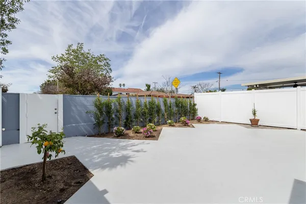$4,700 | 1741 Tustin Avenue, Unit 10C, Costa Mesa, CA 92627