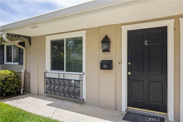 $4,700 | 1741 Tustin Avenue, Unit 10C, Costa Mesa, CA 92627